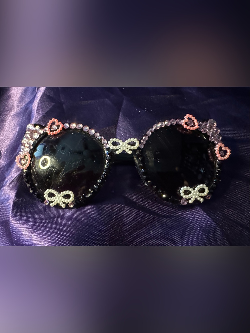 Embellished Black Round cat ear Sunglasses with Pearl Bow Accent